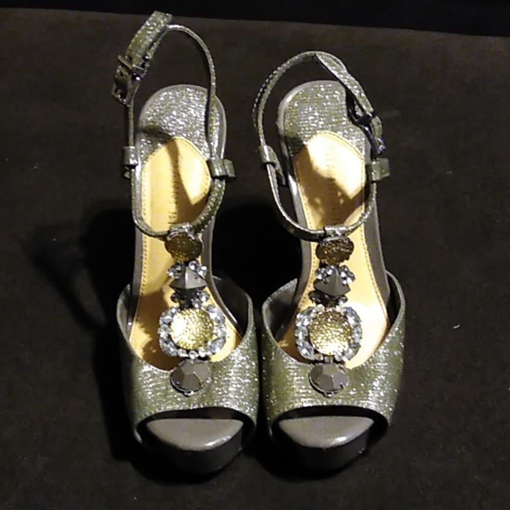 Gianni Bini heels size 6 1/2